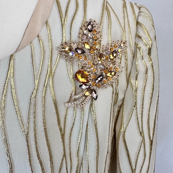 Lily & Taylor  New York GORGEOUS LUXURY Suit 3 pcs Size 4 Couture - Picture 6 of 17